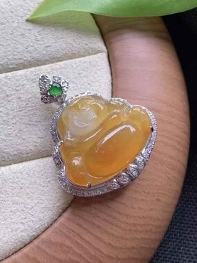 Yellow Jade Mini Buddha Pendant Necklace with Silver 18k Gold Clasp Cerified